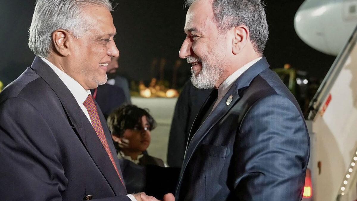 Smoke Near Riyadh Airport as Pakistan Urges Iran to Safeguard Energy Routes